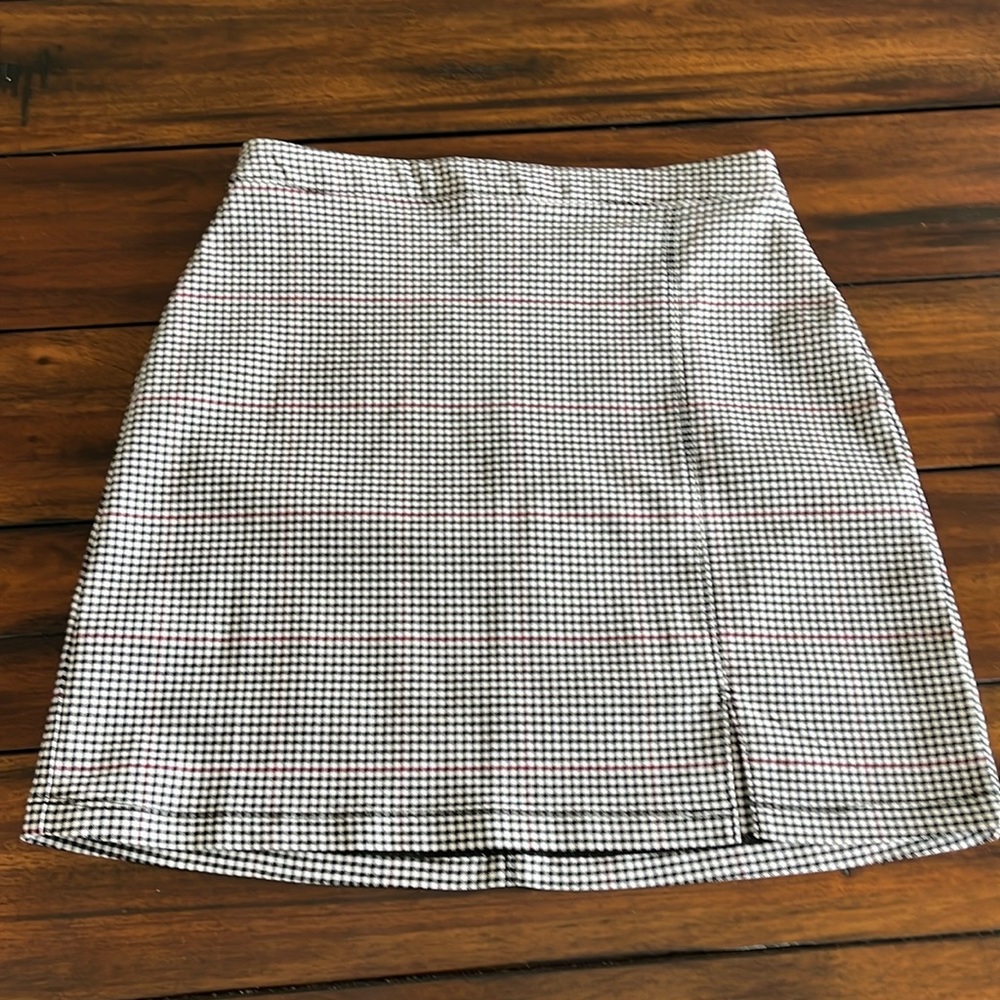 hollister ultra high rise skirt size small